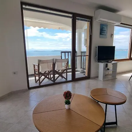 Appartement под наем с фронтална гледка море, гр. влас